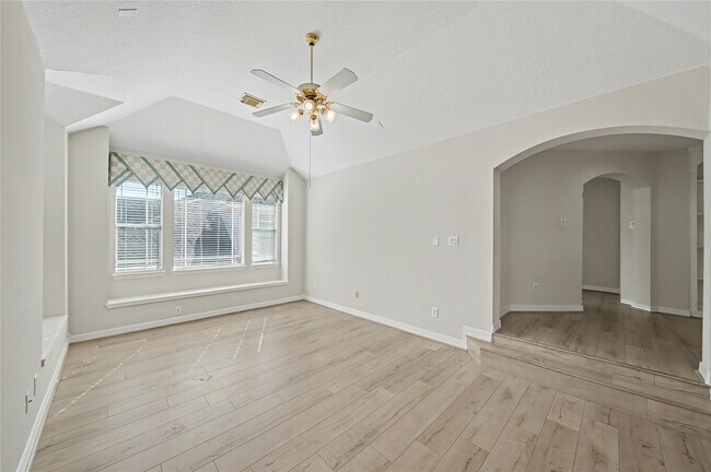 Building Photo - 5807 Bayberry Way