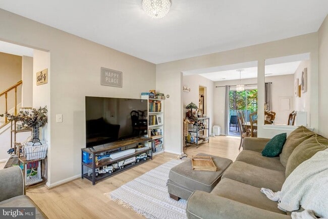 Building Photo - 14831 Basingstoke Loop