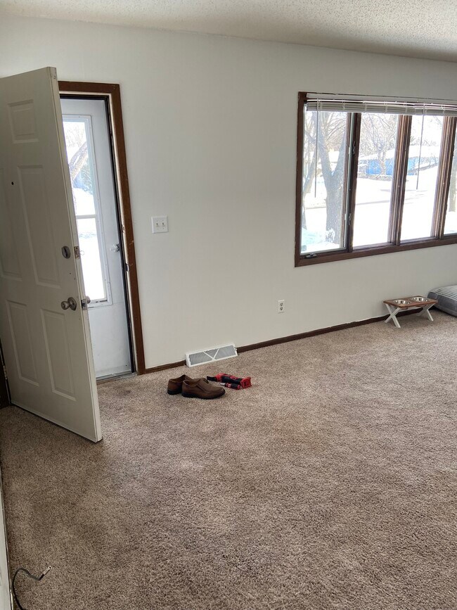 Building Photo - 3101 Westgate Dr S