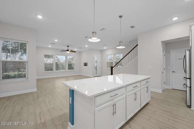 Building Photo - 7400 Beach Walk Pl