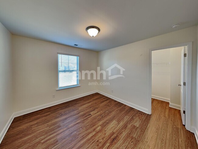 Building Photo - 173 River Hwy