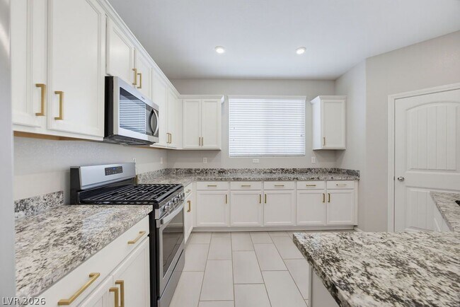 Building Photo - 10661 Sariah Skye Ave