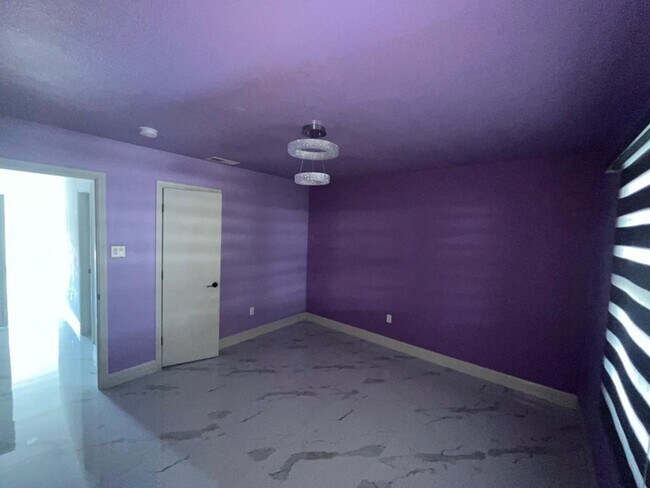 Building Photo - 159 Duval Loop