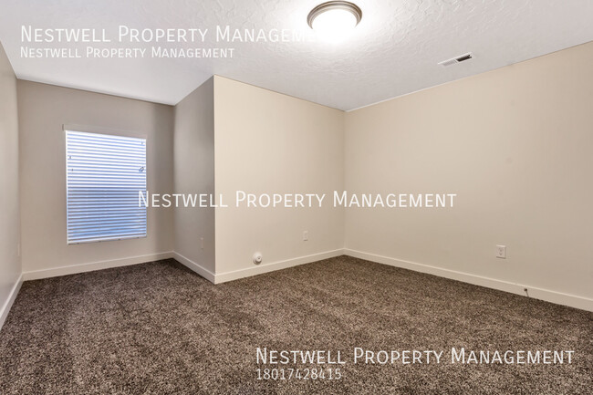 Building Photo - Lovely 4-bed Townhome in Lehi