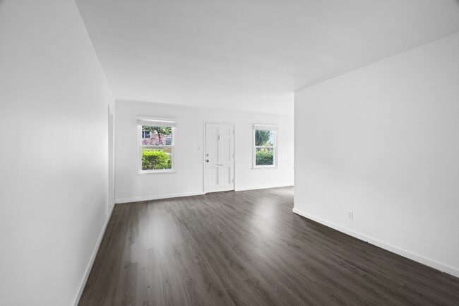 Building Photo - 3493 Meier St