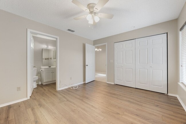 Building Photo - New Winter Garden Rental