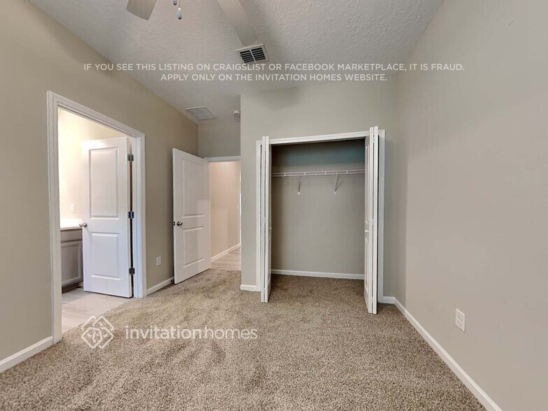 Building Photo - 10003 Lemon Grass Ln