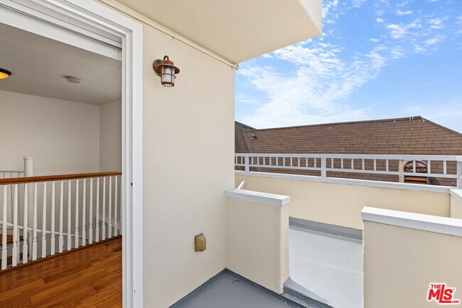 Building Photo - 25 Arcadia Ter