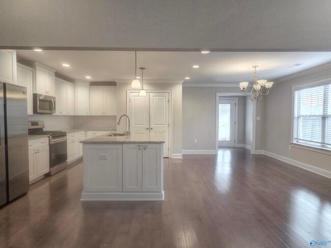 Building Photo - 223 Dustin Ln