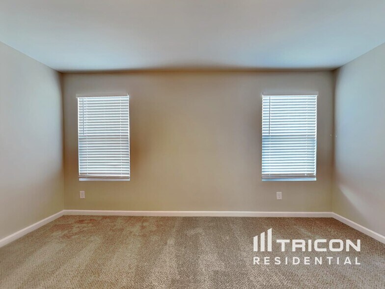 Building Photo - 357 Indian River Dr