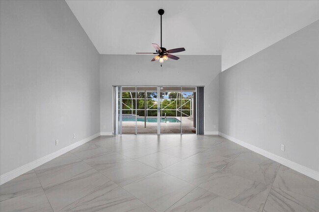 Building Photo - 15575 Woodmar Ct