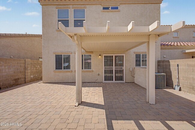 Building Photo - 8748 W Wood Dr