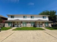 Building Photo - 4402 Jeff Scott Dr