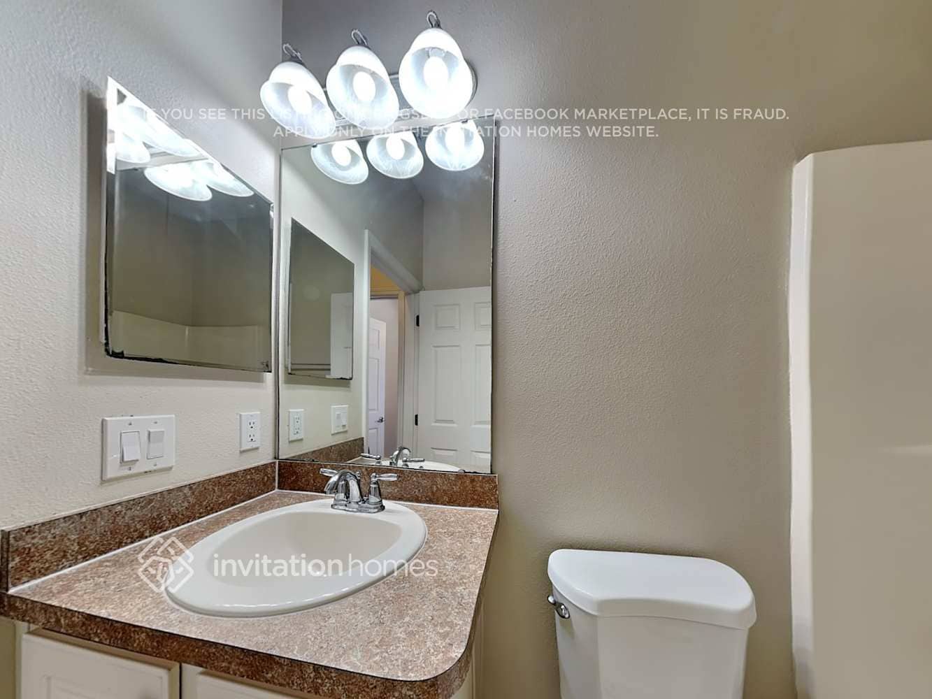 Building Photo - 516 Silverdale Ave