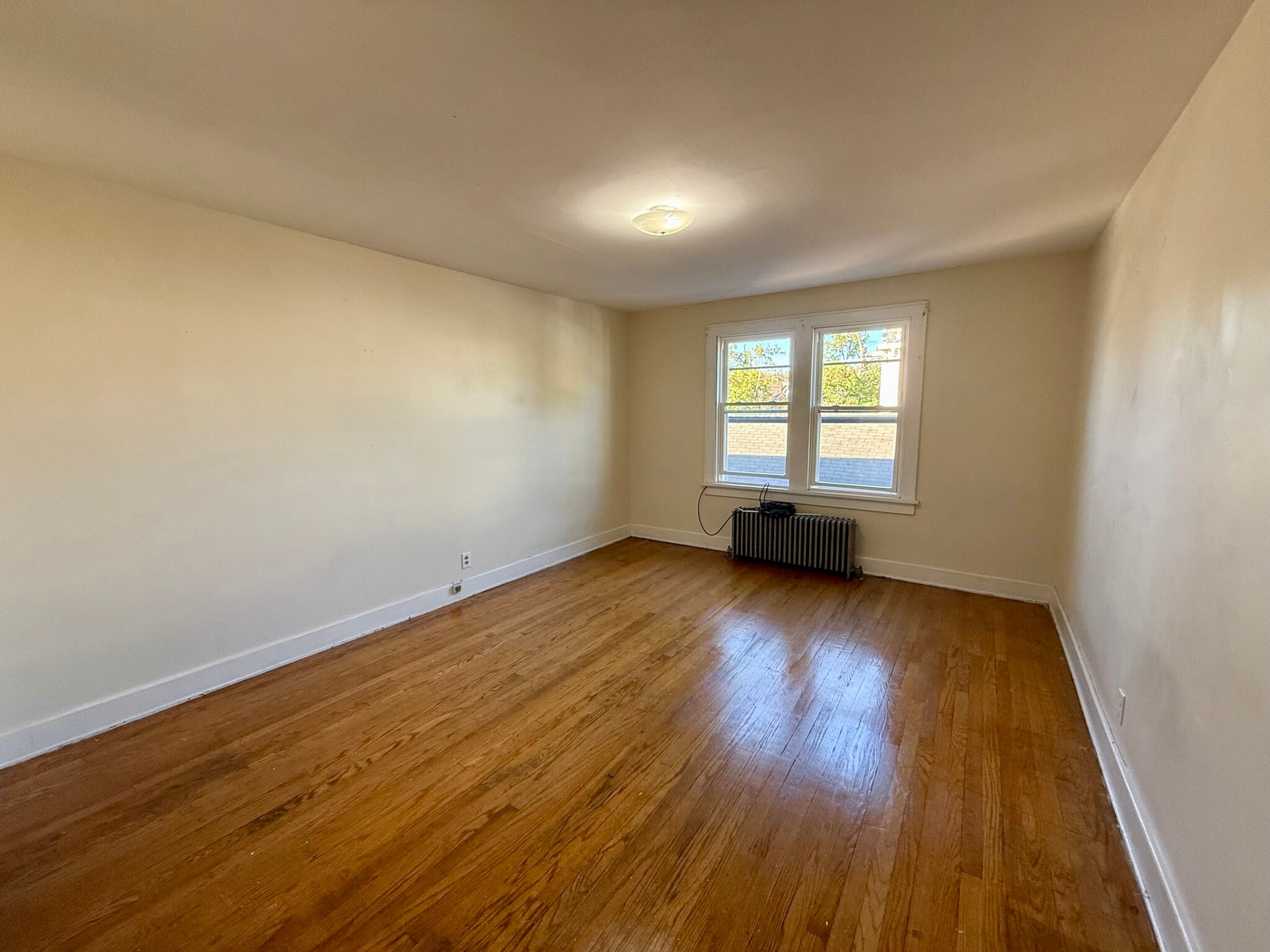 Building Photo - 17 2nd St