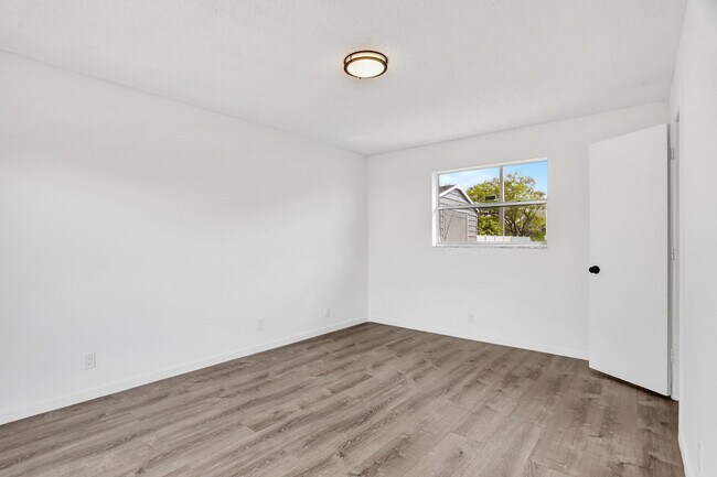 Building Photo - 8211 NW 45th Ct