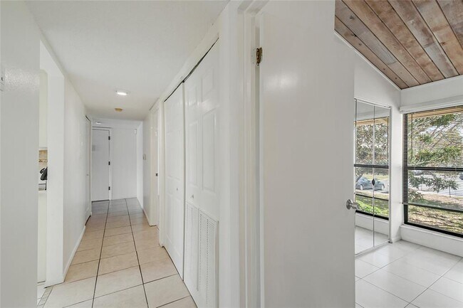 Building Photo - 200 Maitland Ave