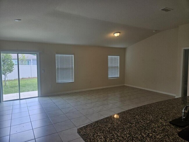 Building Photo - 75020 Trestle Ct