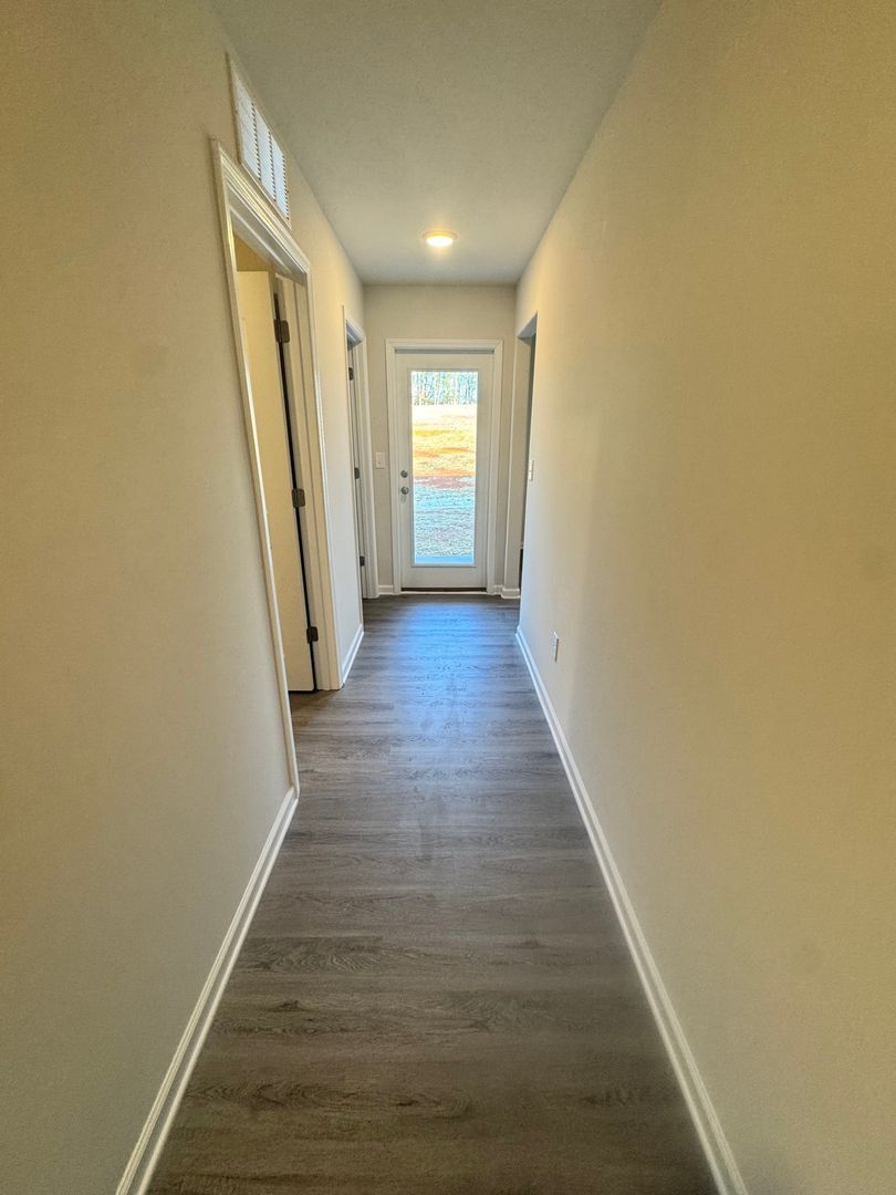 Building Photo - 914 W Sumter St