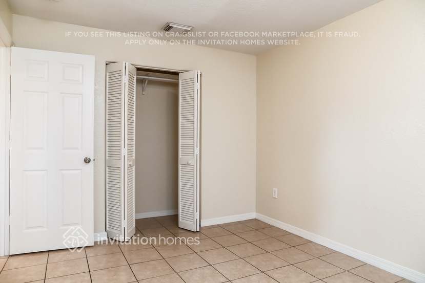 Building Photo - 9991 NW 126th Terrace