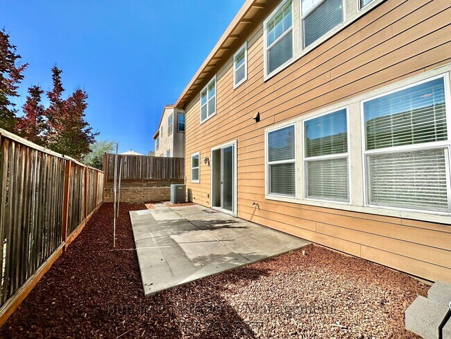 Building Photo - 1821 Woodsage Way