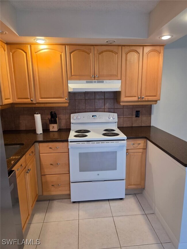 Building Photo - 12356 Woodrose Ct