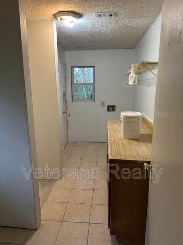 Building Photo - 19136 Pineville Rd