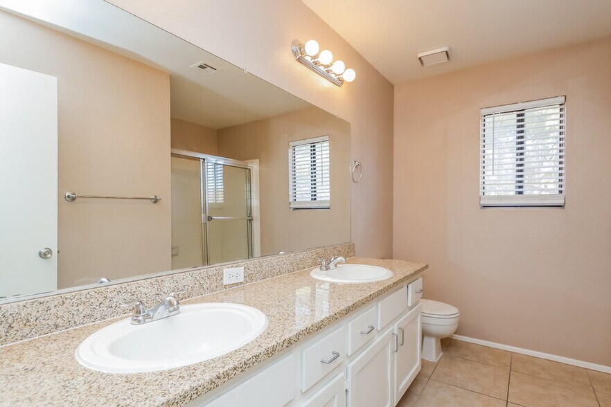 Building Photo - 379 Legacy Dr