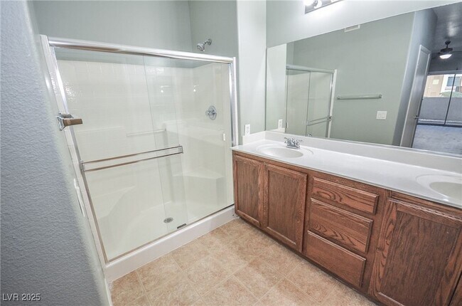 Building Photo - 50 Aura de Blanco St