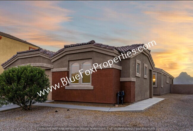 Primary Photo - 8633 N Continental Links Dr