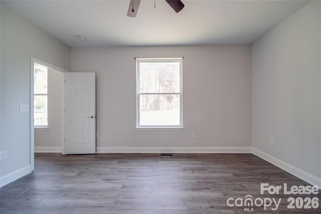 Building Photo - 112 Rockwell Ct