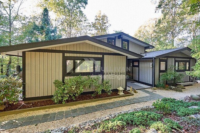 Building Photo - 500 Bayberry Dr