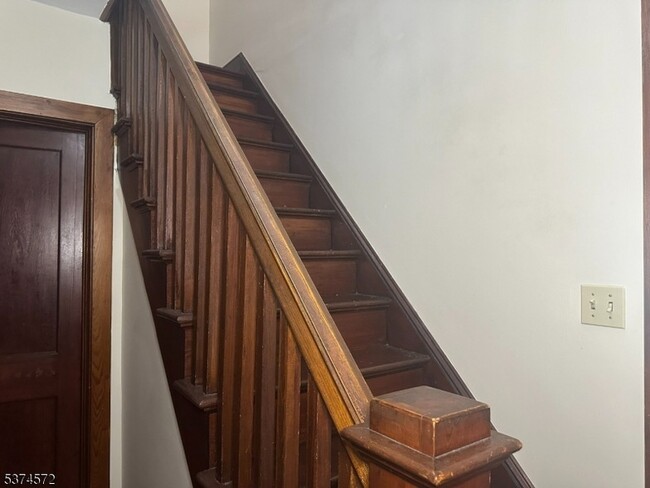 Building Photo - 90 Washington St