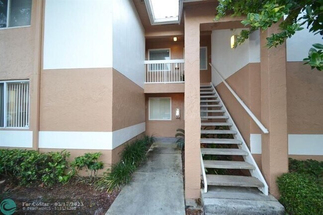 Building Photo - 724 NW 91st Terrace