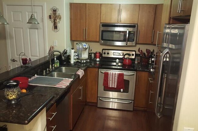 Building Photo - 5404 Balboa Arms Dr