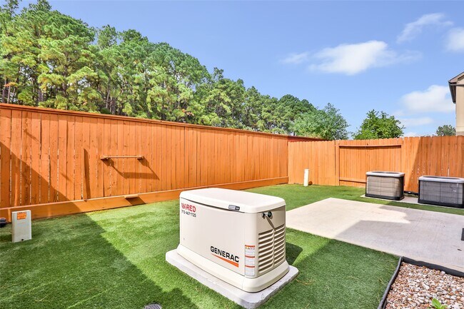 Building Photo - 2817 Shadow Woods Ct