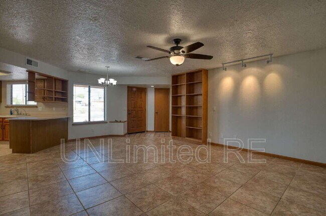 Building Photo - 2512 Cisco Dr S