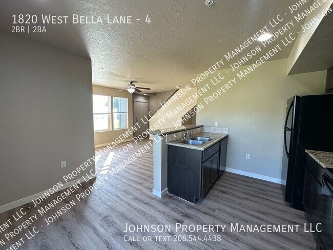 Building Photo - 1820 W Bella Ln