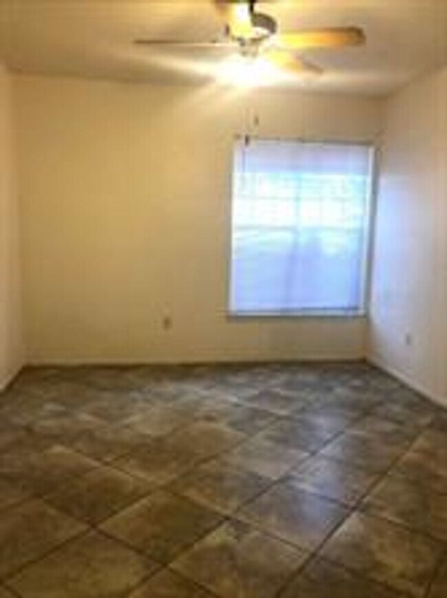 Building Photo - 1 Bedroom / 1 Bath Condo in Lake Mary Available Now!