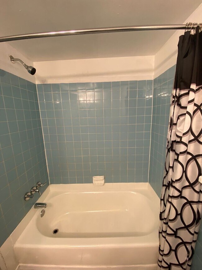Building Photo - 3025 S 72nd St