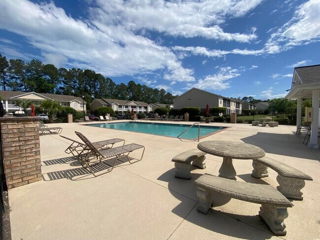 Building Photo - 105 Fountain Pointe Ln