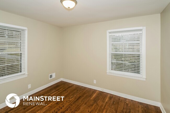 Building Photo - 229 Chickasaw Dr