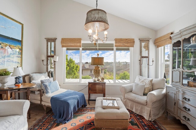 Building Photo - 6363 ZUMIREZ Dr