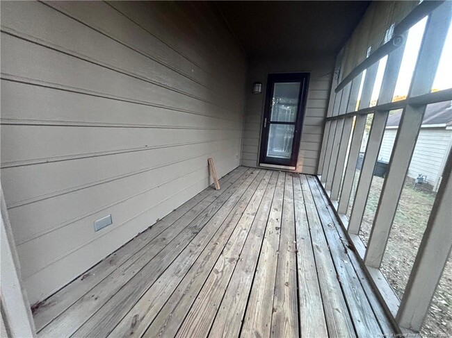 Building Photo - 2585 Gotts Ln