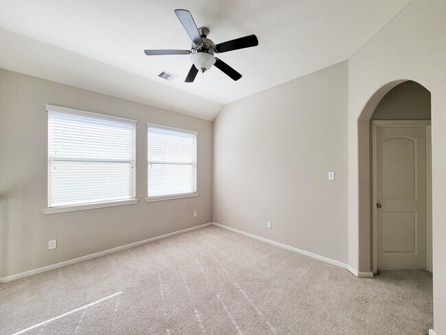 Building Photo - 219 Biltmore Loop