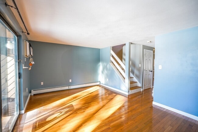 Building Photo - 40 Spring Cove Rd