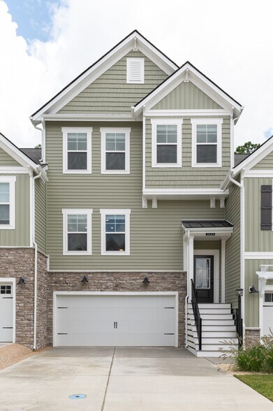 Front of House - 3225 Gannet Ln