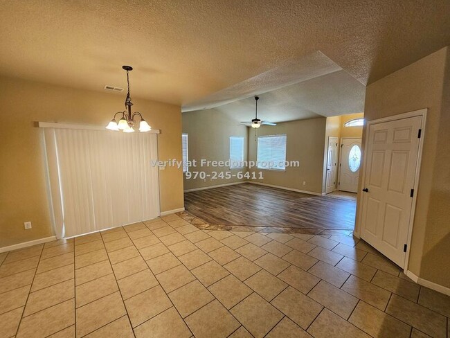 Building Photo - 2482 Wolcott Ave