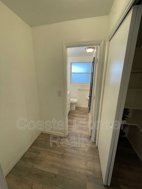 Building Photo - 4250 37th St S