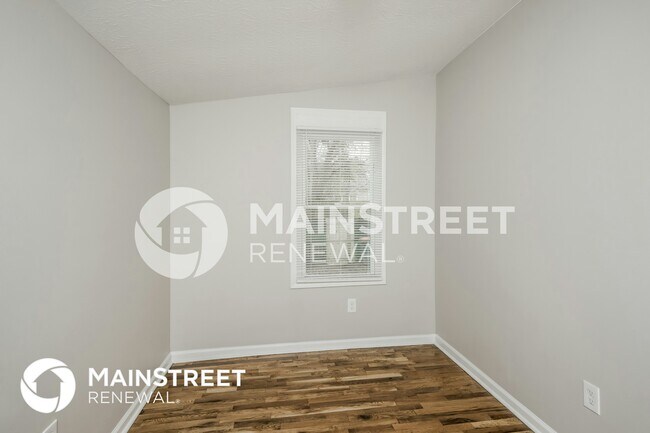 Building Photo - 319 S 43rd St